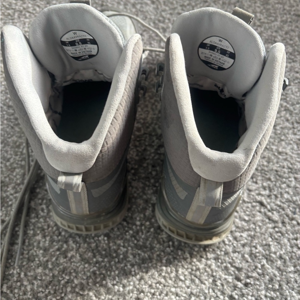 Altra Lone Peak All Weather Mid Shoes Women’s 9.5 - Picture 3 of 7